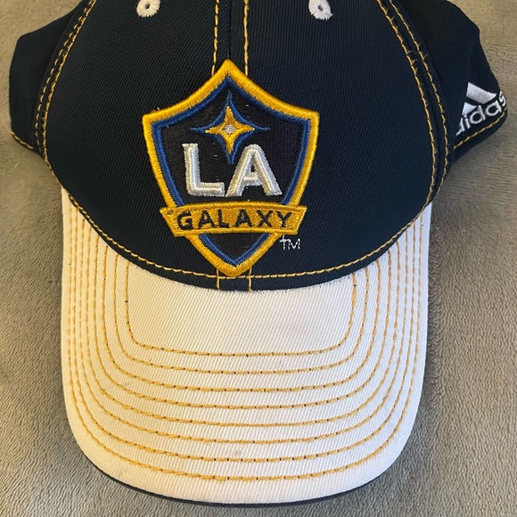 (NWOT) Authentic Adidas LA Galaxy Hat (Unisex) - Picture 1 of 3